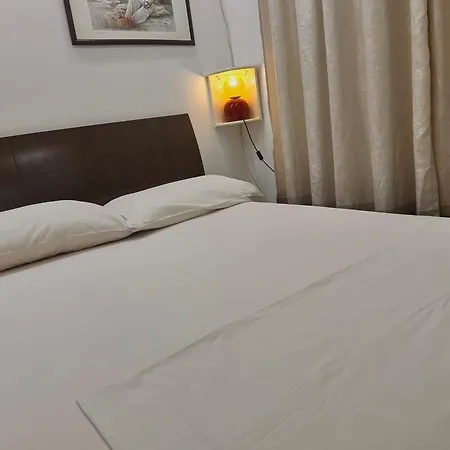 V-appartment * ティラナ